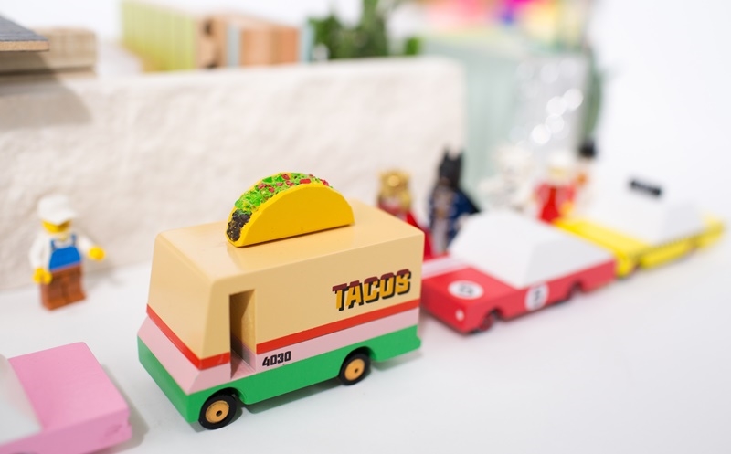Zdjęcie Candylab Samochód Drewniany Taco Van